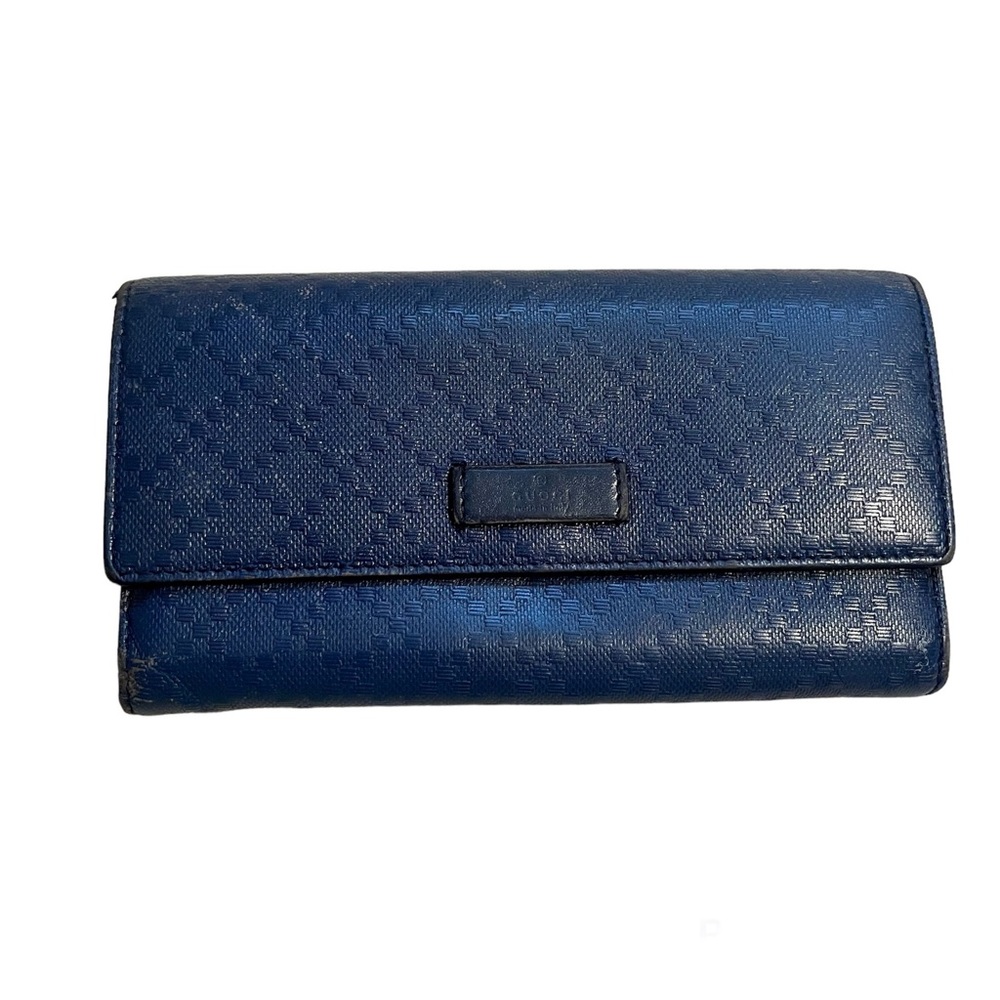 Gucci women’s long leather wallet with COA